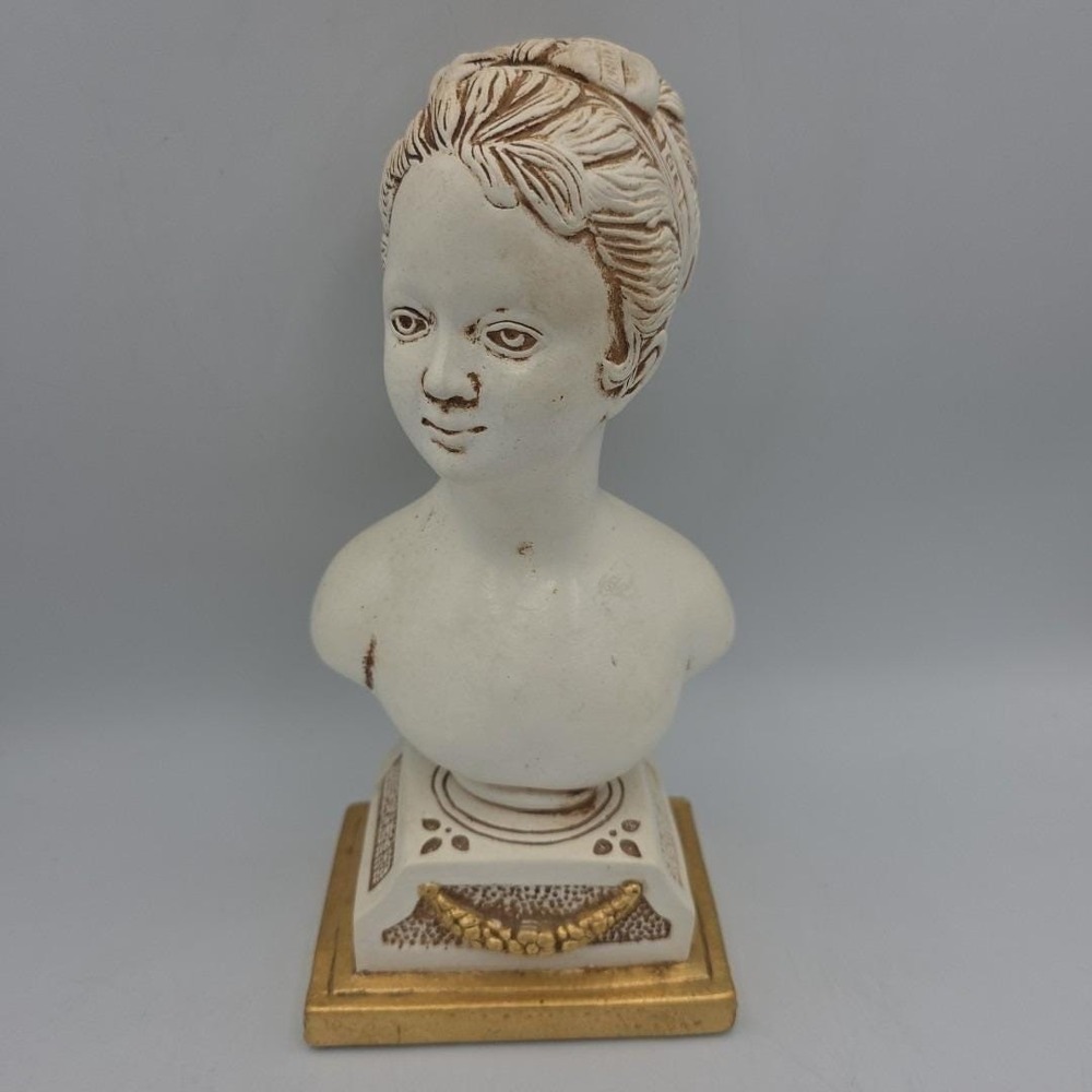 Vintage Jaru Victorian Woman Girl Bust Statue Sculpture 1974 10" high x4.5" wide